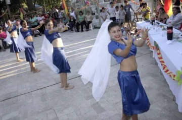 Organizan un chocolate para unos cinco mil niños Organizan un chocolate para unos cinco mil niños