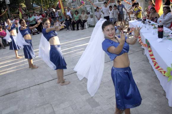 Organizan un chocolate para unos cinco mil niños Organizan un chocolate para unos cinco mil niños