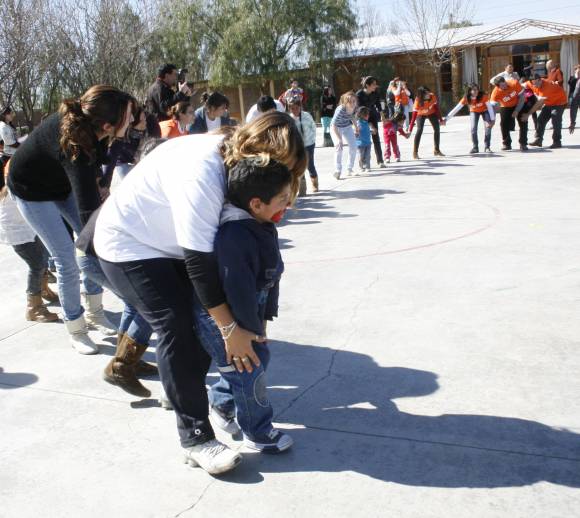 Con 6 chocolates siguen las fiestas para los niños Con 6 chocolates siguen las fiestas para los niños