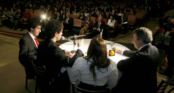Una colación que incluyó hasta una emisión de radio Una colación que incluyó hasta una emisión de radio