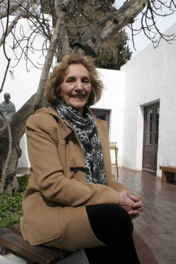 Beatriz, la anfitriona y guía de los famosos en la Casa de Sarmiento Beatriz, la anfitriona y guía de los famosos en la Casa de Sarmiento