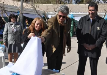 Una escuela de aniversario Una escuela de aniversario