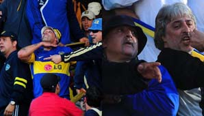 Los barras de Boca, a los tiros camino a Santa Fe: hay heridos Los barras de Boca, a los tiros camino a Santa Fe: hay heridos