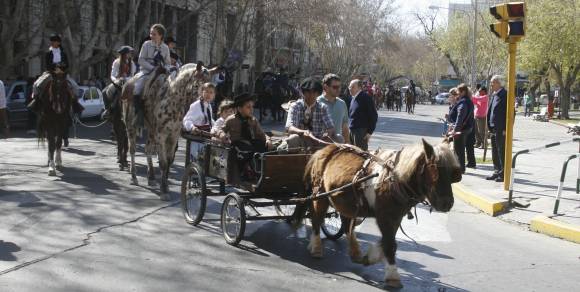 Los niños colmaron de pilchas gauchas la ciudad Los niños colmaron de pilchas gauchas la ciudad