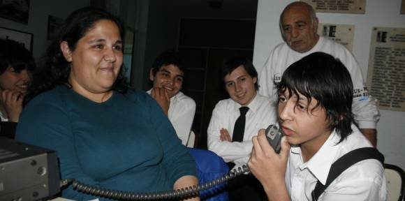 Un contacto radiofónico que cautivó a los chicos Un contacto radiofónico que cautivó a los chicos