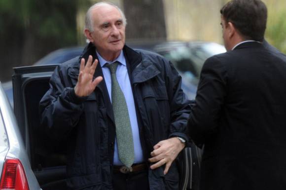 De la Rúa le apuntó a Moyano y a “Chacho” De la Rúa le apuntó a Moyano y a “Chacho”