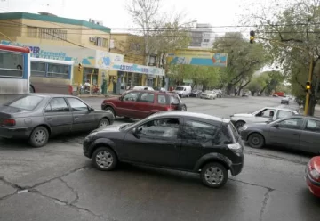 Caos por los semáforos rotos después de la lluvia Caos por los semáforos rotos después de la lluvia