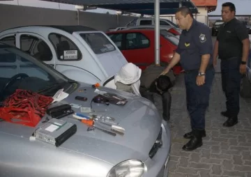 ¿Robaban de los autos en un supermercado? ¿Robaban de los autos en un supermercado?