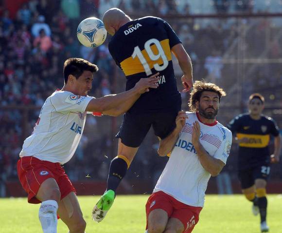 Mucha lucha, poco juego Mucha lucha, poco juego