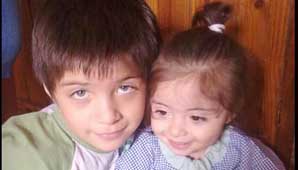 Un pequeño necesita ayuda para luchar contra el cáncer Un pequeño necesita ayuda para luchar contra el cáncer