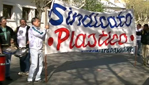 Caos vehicular en pleno centro por un reclamo sindical Caos vehicular en pleno centro por un reclamo sindical