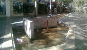 Buscan modificar las fuentes de la peatonal Buscan modificar las fuentes de la peatonal