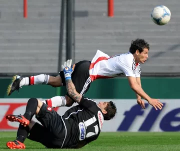 Ponzio y el respaldo del plantel al DT Ponzio y el respaldo del plantel al DT