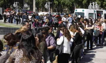 Un hormiguero de gente bien ordenado Un hormiguero de gente bien ordenado