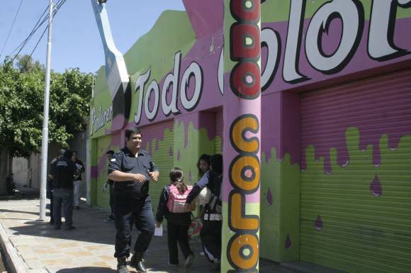 Un policía de civil frustró un asalto a los golpes y tiros Un policía de civil frustró un asalto a los golpes y tiros