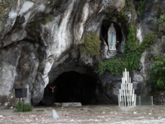 Lourdes, inundado Lourdes, inundado