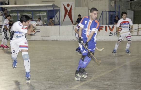 Banco Hispano golea y va derechito� Banco Hispano golea y va derechito�