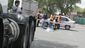 Accidente fatal en Rawson: un camionero aplastó a un ciclista Accidente fatal en Rawson: un camionero aplastó a un ciclista