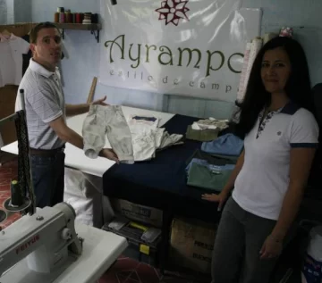 Indumentaria con identidad Indumentaria con identidad