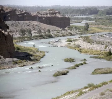 Por el calor, el caudal del río aumentó 59% en 9 días Por el calor, el caudal del río aumentó 59% en 9 días