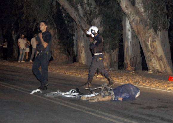 Camionero arrolló y mató a un ciclista Camionero arrolló y mató a un ciclista