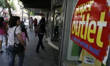 Debutó el megaoutlet Debutó el megaoutlet