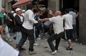 Convención, a trompadas en la UCR Convención, a trompadas en la UCR