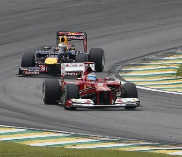 Vettel va por su triplicado Vettel va por su triplicado