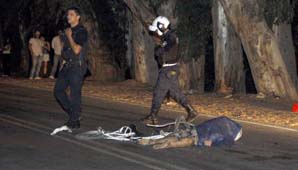 Piden identificar al ciclista que murió ayer en la Calle 5 Piden identificar al ciclista que murió ayer en la Calle 5