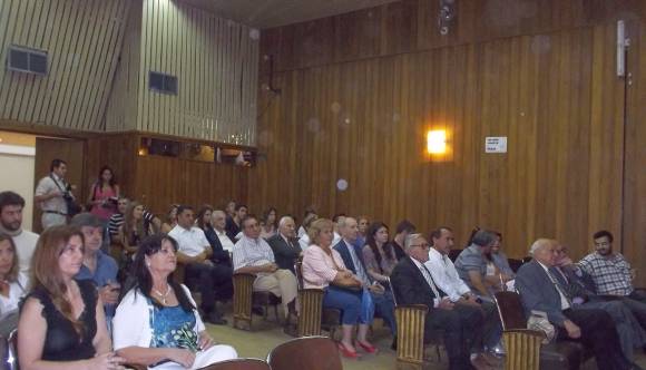 Homenaje por medio siglo de servir a la salud de la gente Homenaje por medio siglo de servir a la salud de la gente
