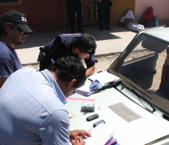 Caen en un auto con 351 g de cocaína Caen en un auto con 351 g de cocaína