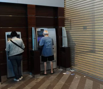 Bancos: amenazan con paro de 48 hs en enero Bancos: amenazan con paro de 48 hs en enero