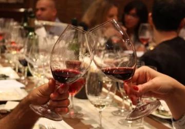 Hay más buenas que pálidas Hay más buenas que pálidas