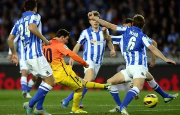 Pese a la caída, Messi convirtió para otro récord Pese a la caída, Messi convirtió para otro récord