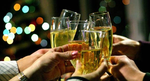 No confundir espumante con frizante y gasificado No confundir espumante con frizante y gasificado