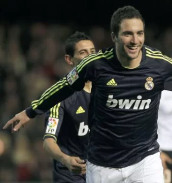 Gonzalo Higuaín y Di María convirtieron en la goleada Gonzalo Higuaín y Di María convirtieron en la goleada