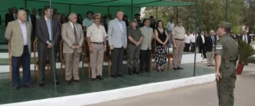 Gioja viaja a la Rosada por casi mil casas que se harán este año Gioja viaja a la Rosada por casi mil casas que se harán este año
