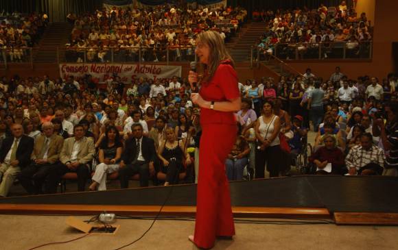 Cita de Alicia Kirchner: con pocos intendentes Cita de Alicia Kirchner: con pocos intendentes