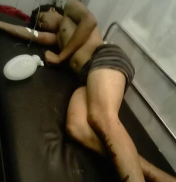 Apuñalan a un hombre y a su hijo discapacitado en una pelea Apuñalan a un hombre y a su hijo discapacitado en una pelea