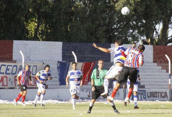 Unión perdió la punta por la reacción de Peñarol Unión perdió la punta por la reacción de Peñarol