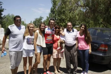 Con su familia presente tiene sabor especial Con su familia presente tiene sabor especial