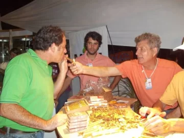 La degustación de “puros” atrajo a los sanjuaninos La degustación de “puros” atrajo a los sanjuaninos
