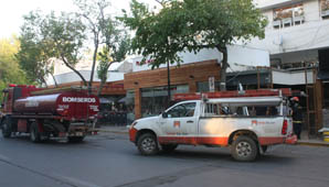 Susto en microcentro por incendio de un transformador Susto en microcentro por incendio de un transformador