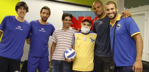 Una inyección de ánimo para un chico que pelea contra la leucemia Una inyección de ánimo para un chico que pelea contra la leucemia