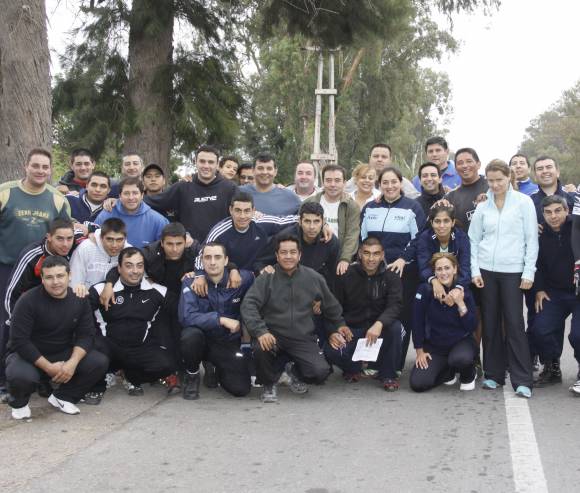 Festejo con cambio de fecha, en honor a bomberos locales Festejo con cambio de fecha, en honor a bomberos locales