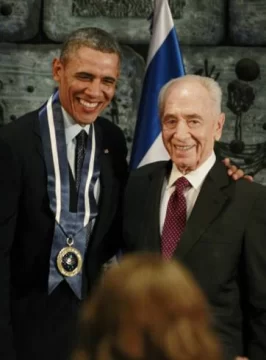 Obama: tirón de orejas por la paz Obama: tirón de orejas por la paz