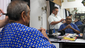 Jaime Torres sorprendió a todos en peluquería céntrica Jaime Torres sorprendió a todos en peluquería céntrica