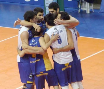 Un triunfo que los emparde Un triunfo que los emparde