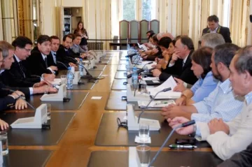 Fijan suba del 29% a docentes universitarios Fijan suba del 29% a docentes universitarios