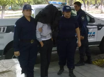 Detienen a presunta estafadora Detienen a presunta estafadora